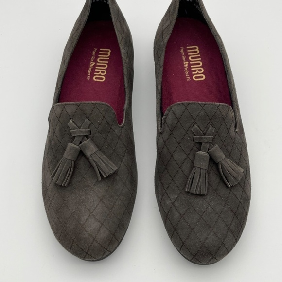 Munro Tallie Slip On Suede Gray Quilted Pattern Flat; Size 7.5N - Picture 3 of 11